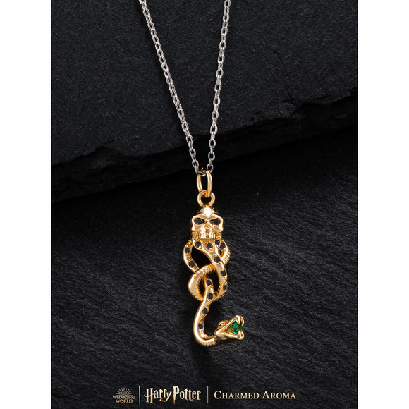 Harry Potter™ Death Eater Jewelry Candle - Death Eater Necklace Collection - Picture 4 of 6